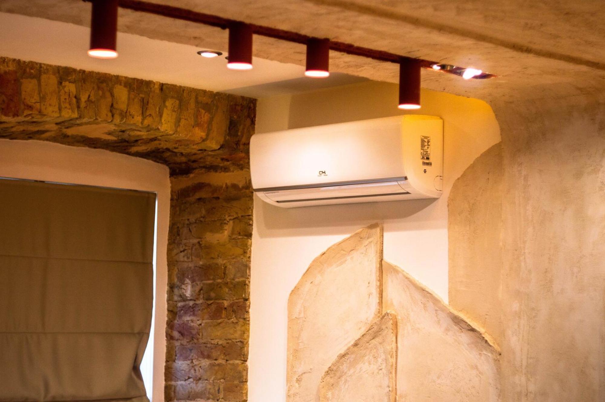 Kyiv Mars Apartments エクステリア 写真